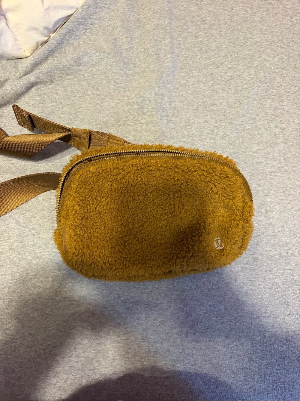 lululemon athletica Sherpa Crossbody Belt Bag - Camel Brown